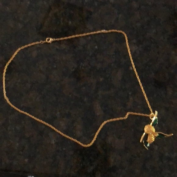 Hummingbird Necklace Gold tone - Picture 2 of 3